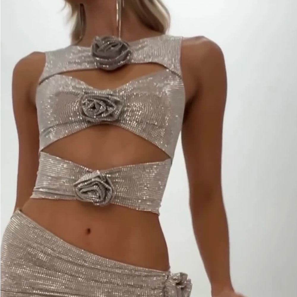 Brand NWT Heiress Beverly Hills cutout flower mini two piece set